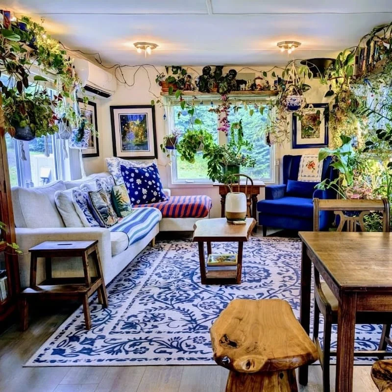 group-getaway-miracle-on-polly Group Getaway - Miracle on Polly